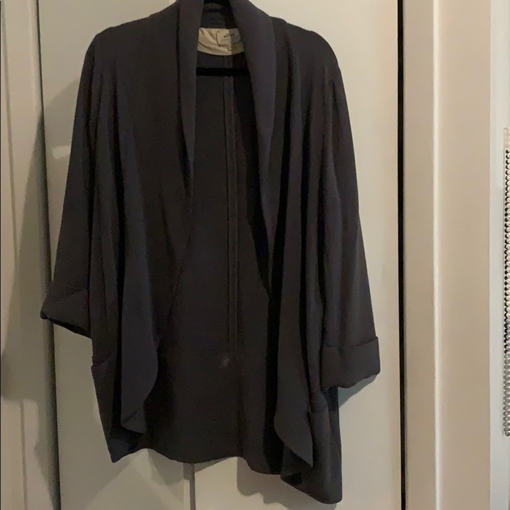 Wilfred Aritzia Kimono Blazer